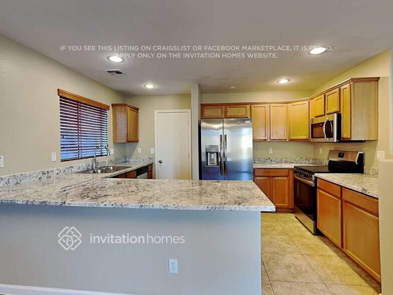 Building Photo - 11322 W Pierson St