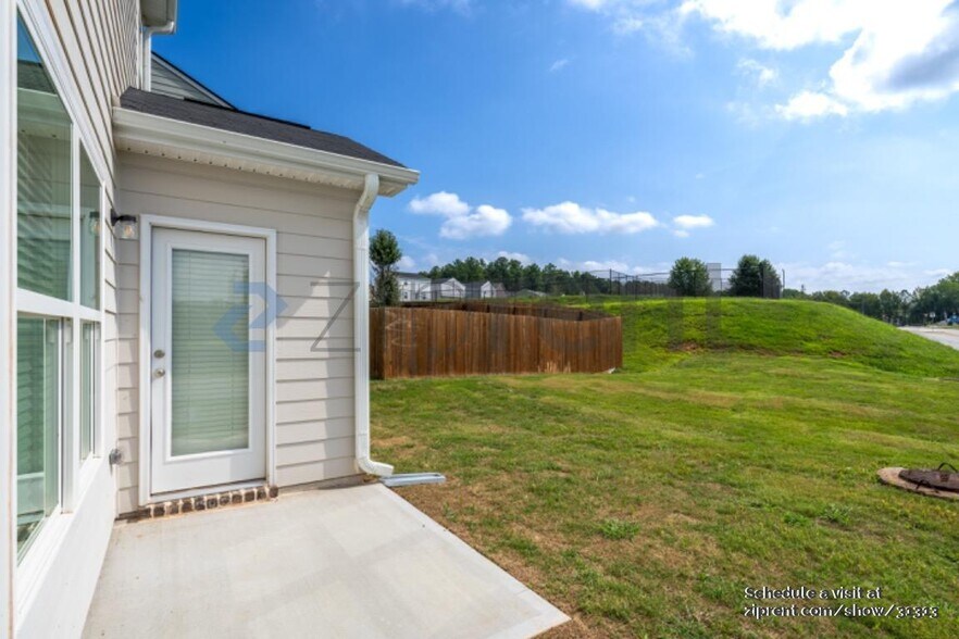 Building Photo - 501 Brady Dr