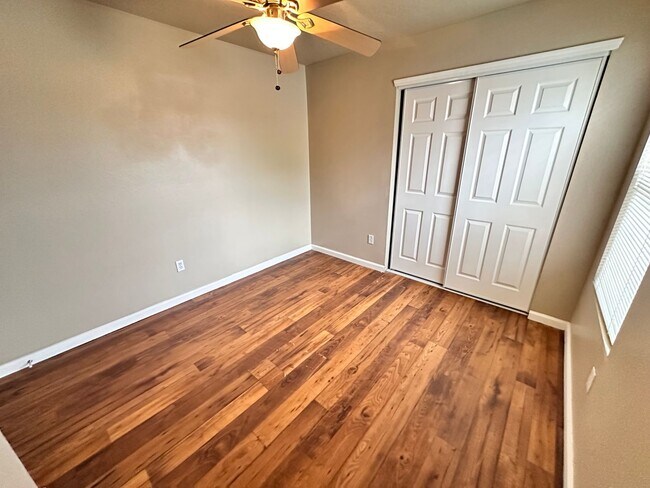 Building Photo - *"PRICE  REDUCED + MOVE-IN SPECIAL" 3 Bedroom 2 Bathroom with 2 Car Garage