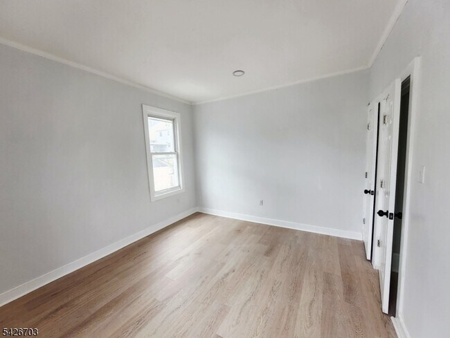 Building Photo - 49 Union Pl