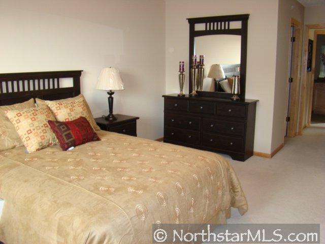 Building Photo - 1015 11th Ave S