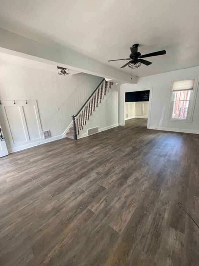 Building Photo - Newly Renovated 3 Bedroom in Lancaster! In...