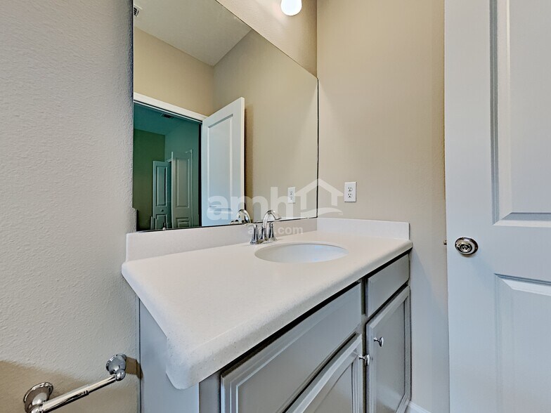 Building Photo - 300 Anastasia Park Rd