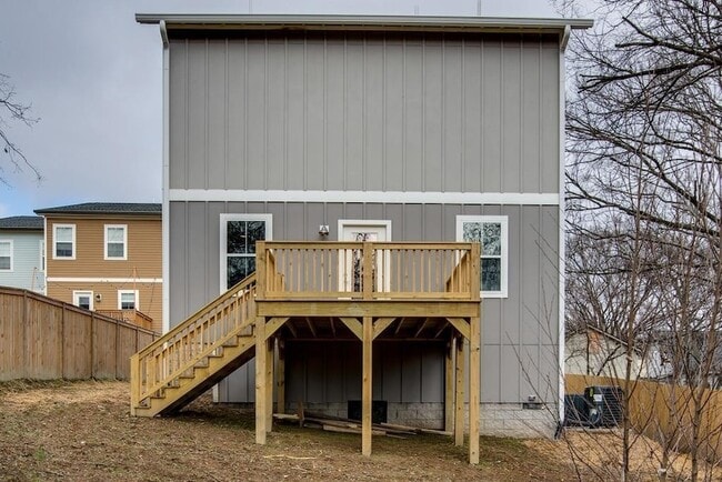 Building Photo - 942 Strouse Ave