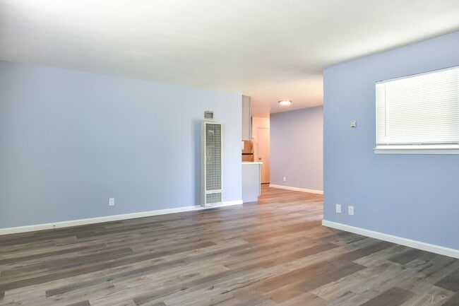 Building Photo - 2351-55