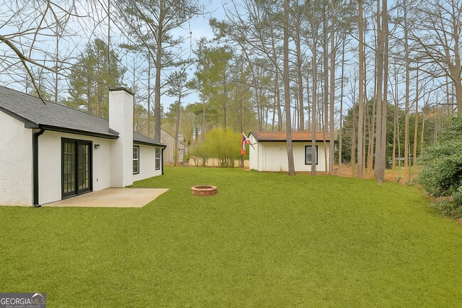 Building Photo - 815 Bedford Park
