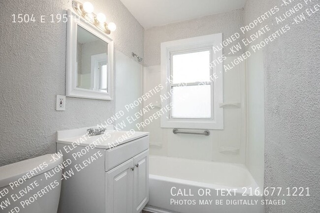 Building Photo - 1504 E 195th St