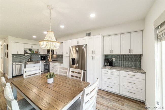 Building Photo - 11517 W Sandpiper Ct