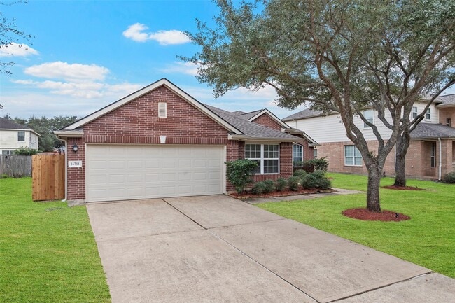 Building Photo - 16711 Canyon Whisper Dr