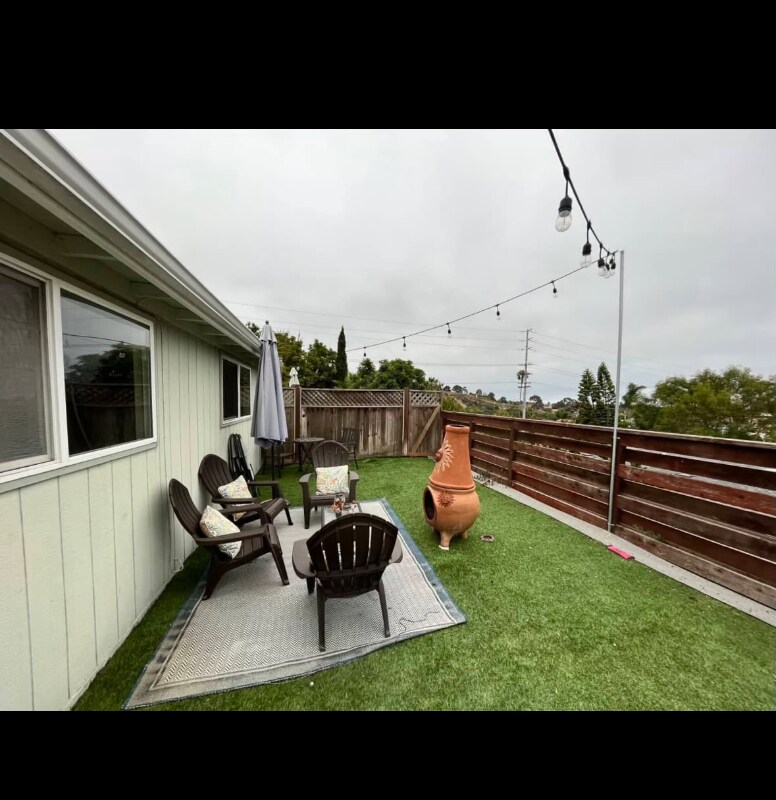 Building Photo - 208 Fraxinella St