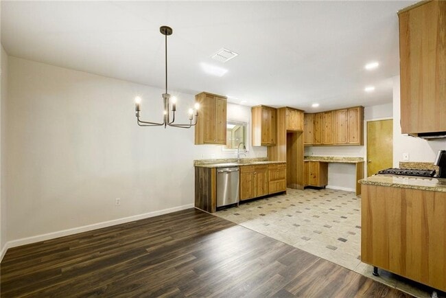Building Photo - 12704 Margit Dr