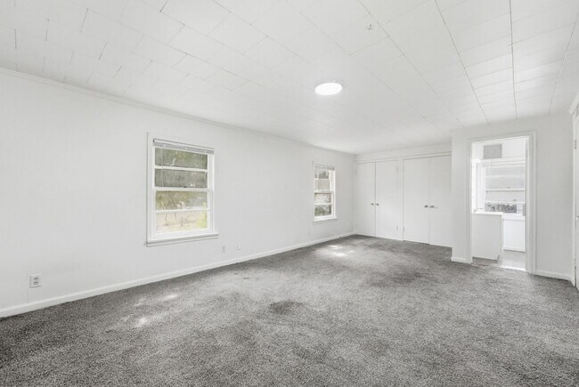 Building Photo - 4029 Weisser Park Ave