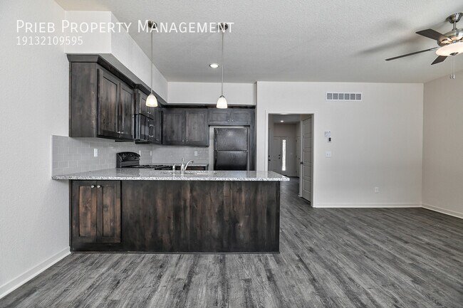 Building Photo - 10330 Farrow Ave