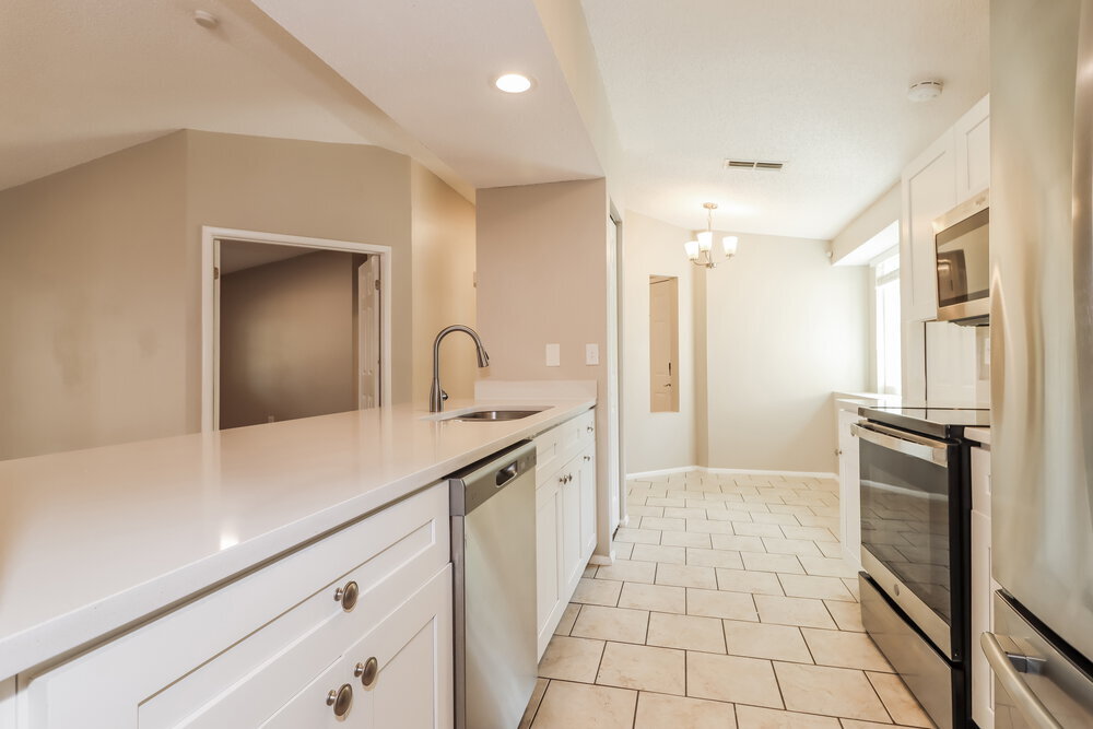 Building Photo - 633 Timber Bay Cir W