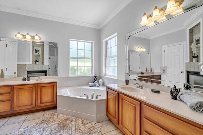 Building Photo - 257 Leaning Pines Loop