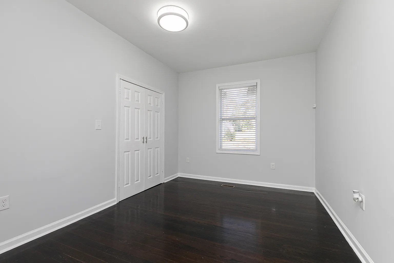 Building Photo - Room in House on Browns Mill Rd SE