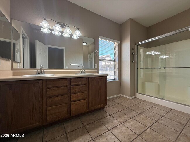 Building Photo - 3892 S Moccasin Trail