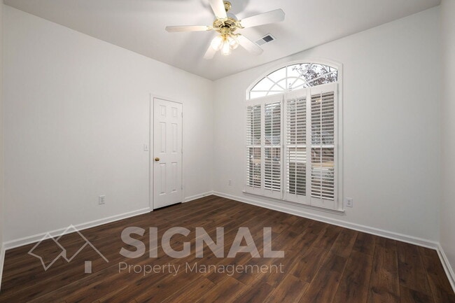 Building Photo - 6019 Mill Creek Dr