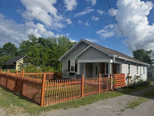 Building Photo - 112 Lucile St