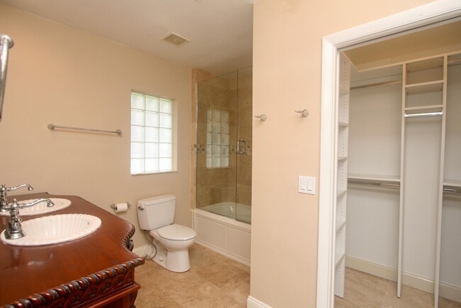Building Photo - 839 Malaga Dr