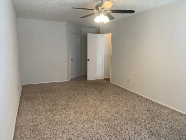 Building Photo - 2710 Grants Lake Blvd