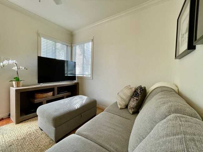 Building Photo - Mission Bay 1 Bed/1 Bath