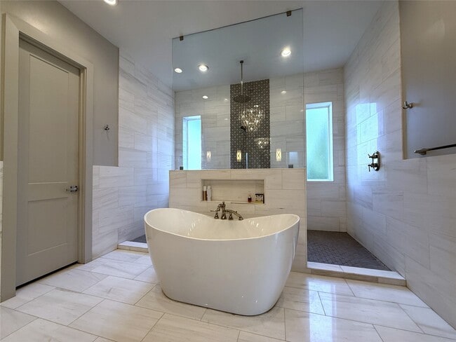 Building Photo - 4043 Tartan Ln
