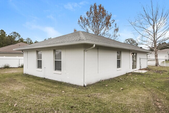 Building Photo - 1323 Dover Dr