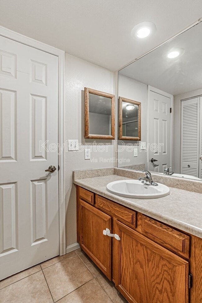 Building Photo - 14129 E Warren Pl