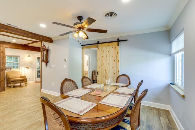 Building Photo - 12 S Arcturas Ave