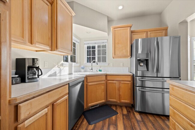 Building Photo - 1100 Heckathorn Pl