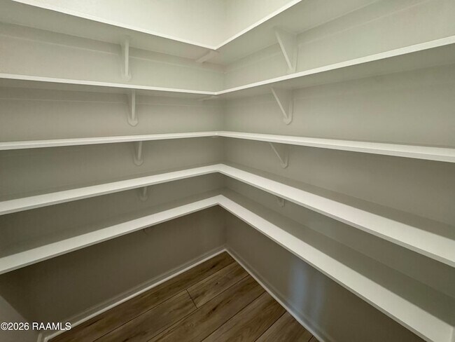 Building Photo - 7383 Alley Oak Ln