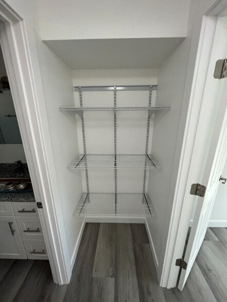 Building Photo - 6876 S 90 E