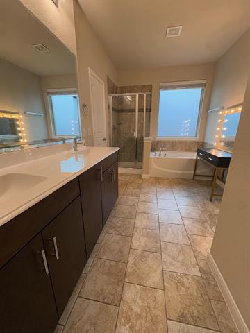 Building Photo - 801 Oriel Cir