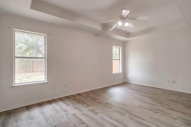 Building Photo - 1512 Clover Ln
