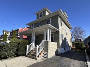 Building Photo - 41-43-43 Darina Pl