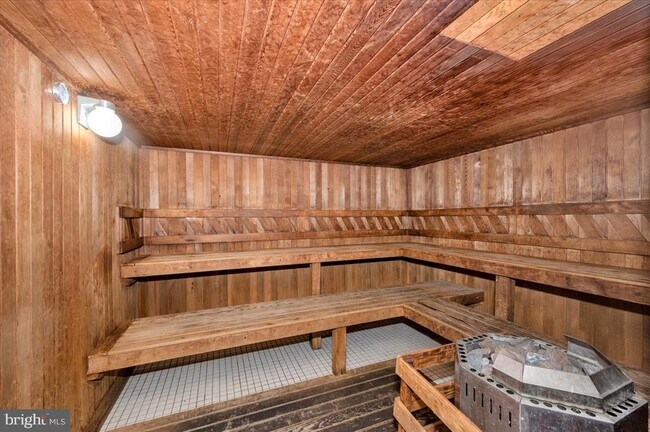 Building Photo - 5225 Pooks Hill Rd