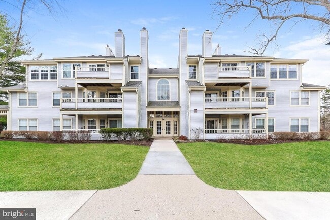 Building Photo - 306 Trinity Ct