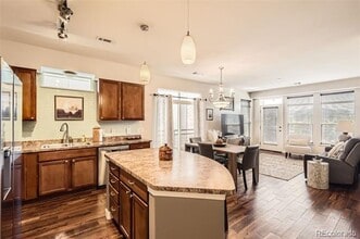 Building Photo - 10176 Park Meadows Dr