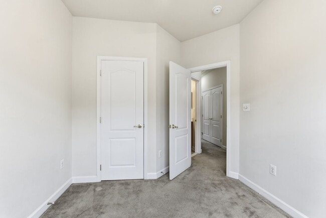 Building Photo - Lovely 3 BR/2.5 BA Townhome in Camp Springs!