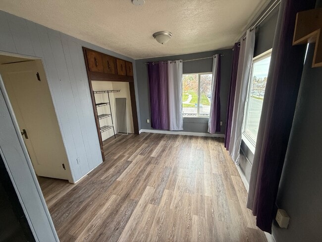 Building Photo - 305 Harrison St