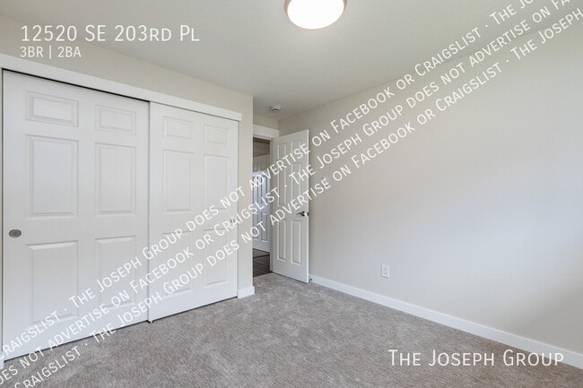 Building Photo - 12520 SE 203 Pl