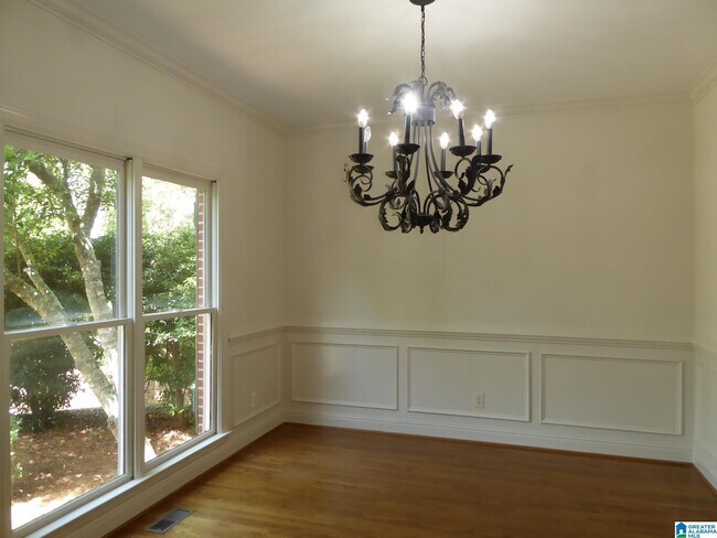 Building Photo - 1040 Cole Cir