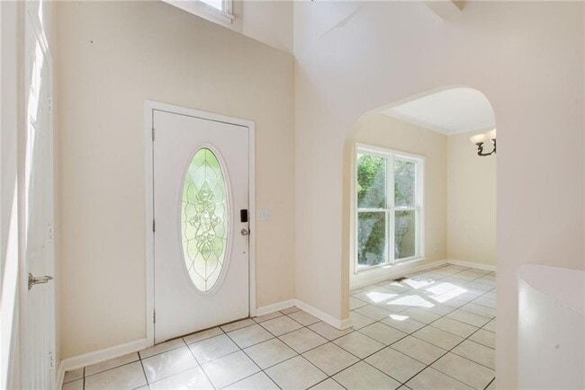 Building Photo - 2462 Empire Forest Dr