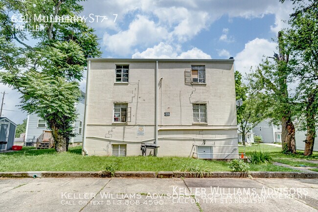 Building Photo - 631 Mulberry St