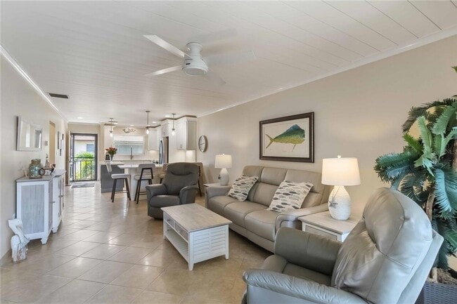 Building Photo - 2240 Stickney Point Rd