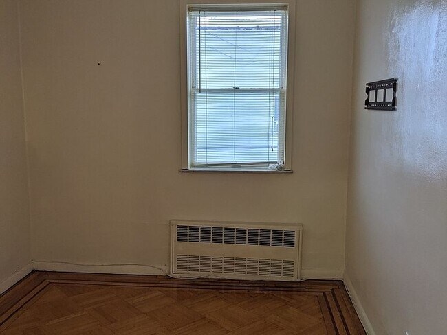 Living Room - 6708 12th Ave