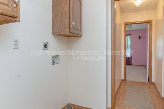 Building Photo - 3531 Leawood Ave