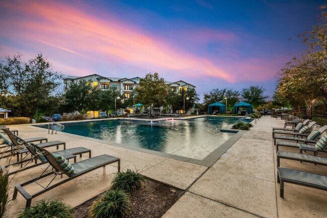 Building Photo - 9301 Old Bee Caves Rd