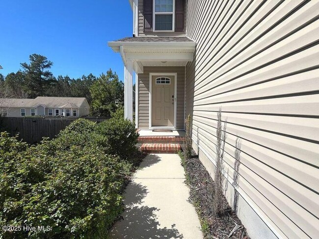 Building Photo - 225 Savannah Garden Dr